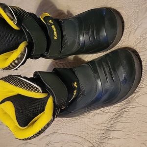 Kids snow boots